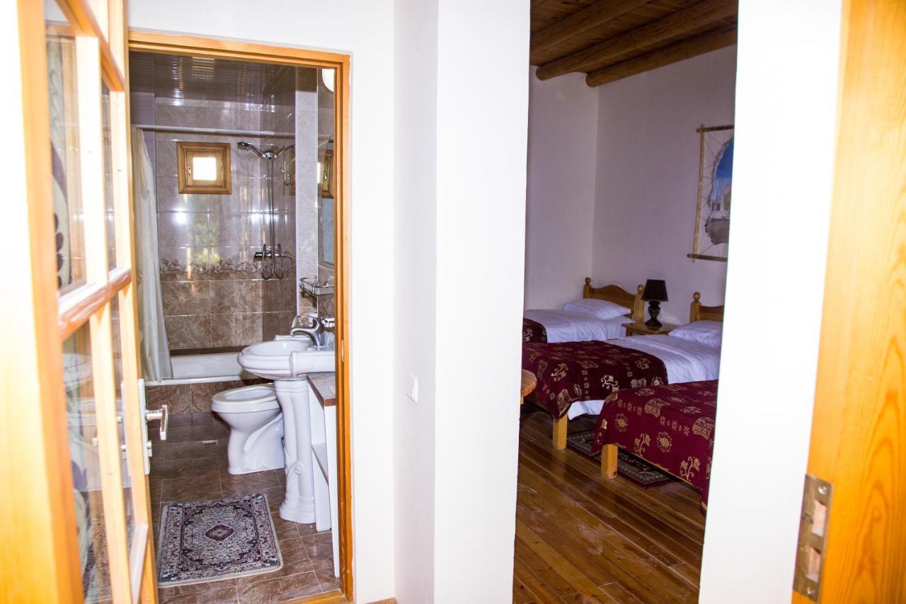 Hovli Poyon Hotel Bukhara Esterno foto