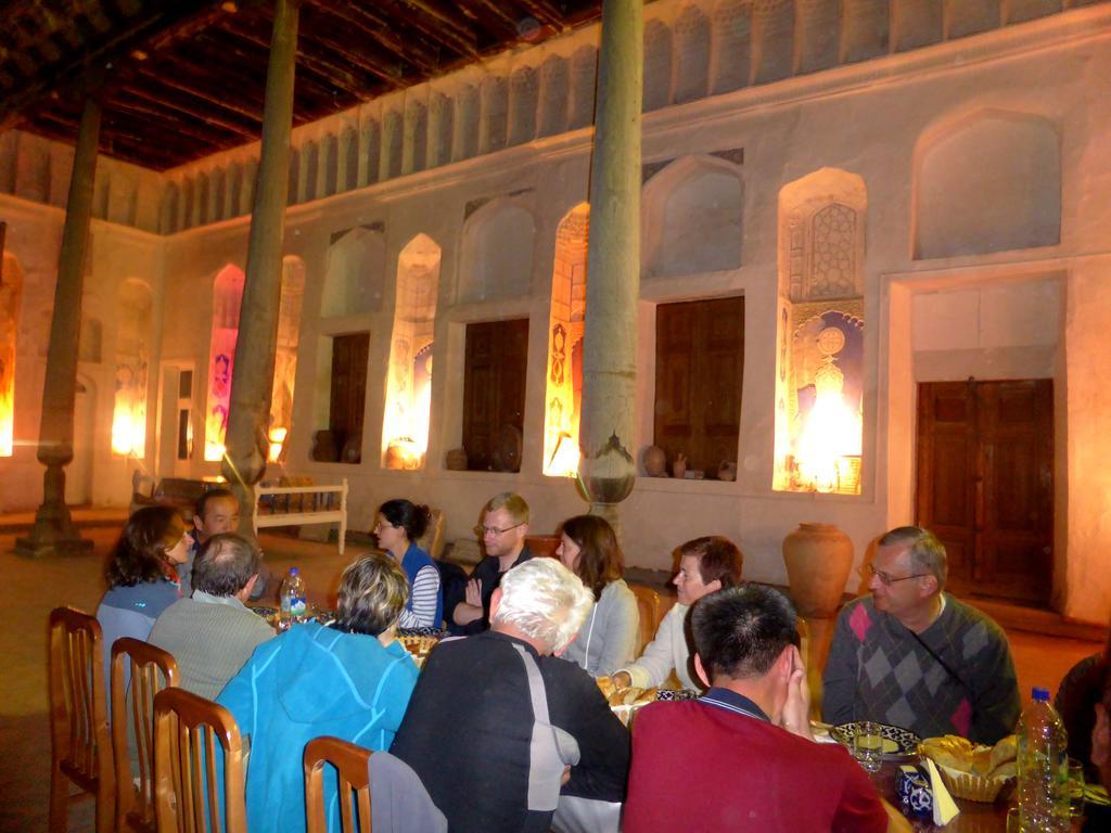Hovli Poyon Hotel Bukhara Esterno foto