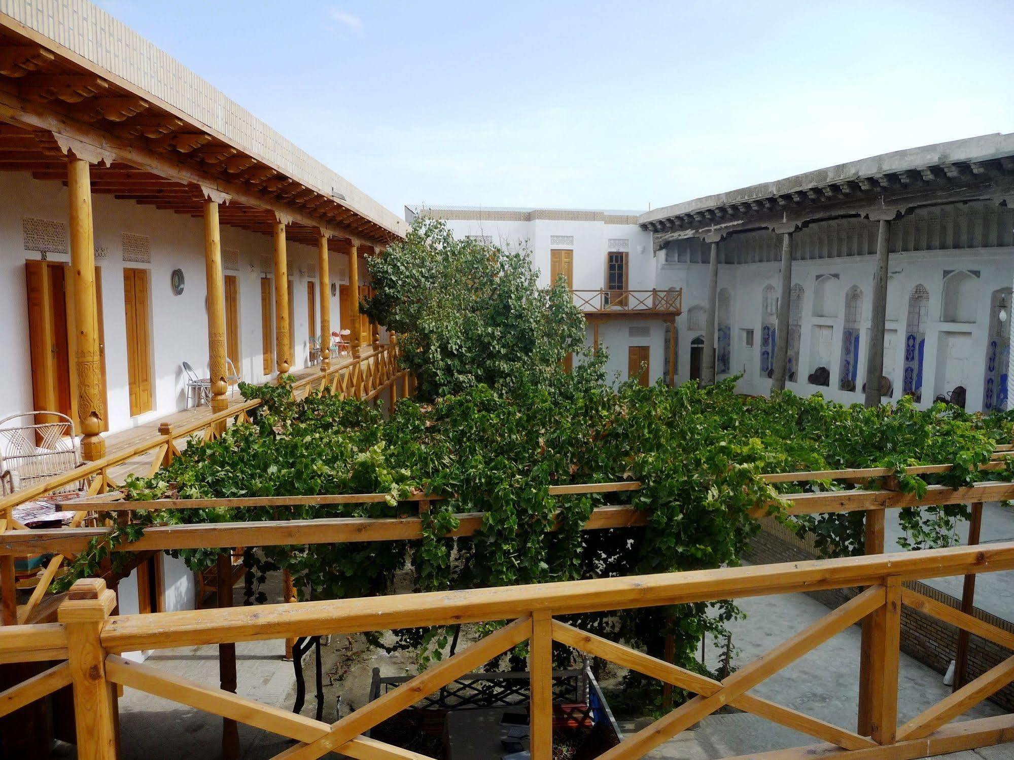 Hovli Poyon Hotel Bukhara Esterno foto