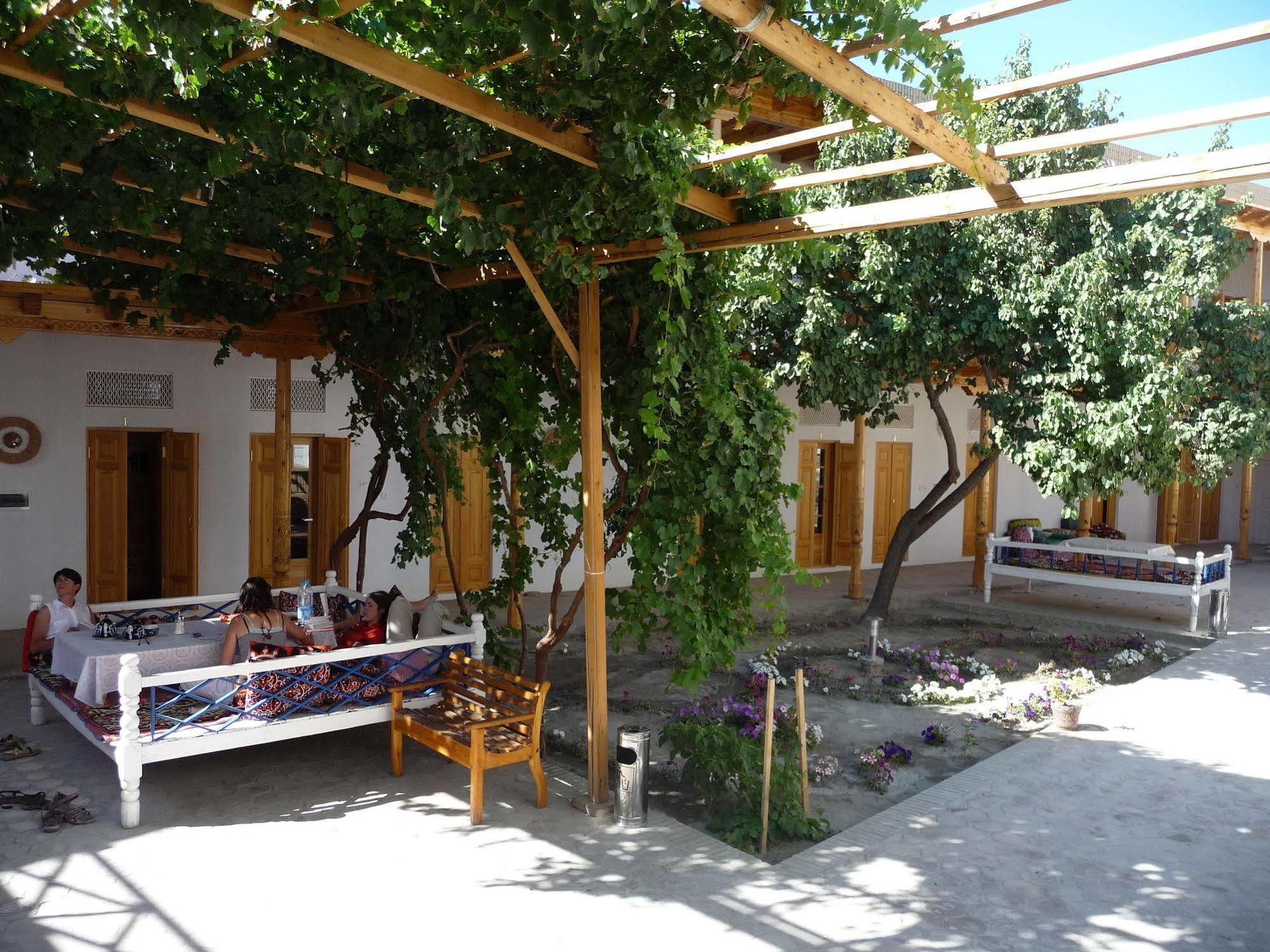 Hovli Poyon Hotel Bukhara Esterno foto