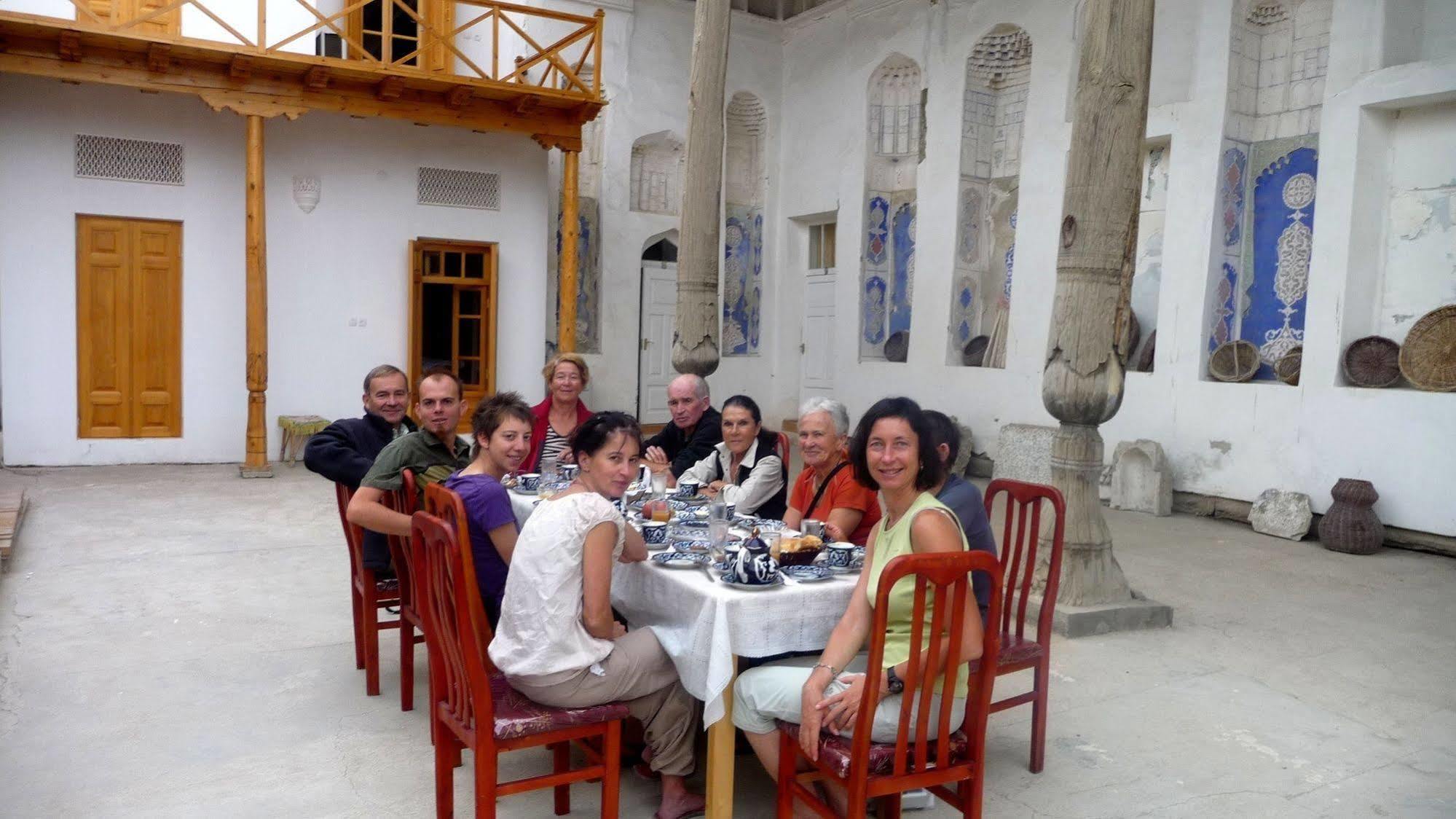 Hovli Poyon Hotel Bukhara Esterno foto